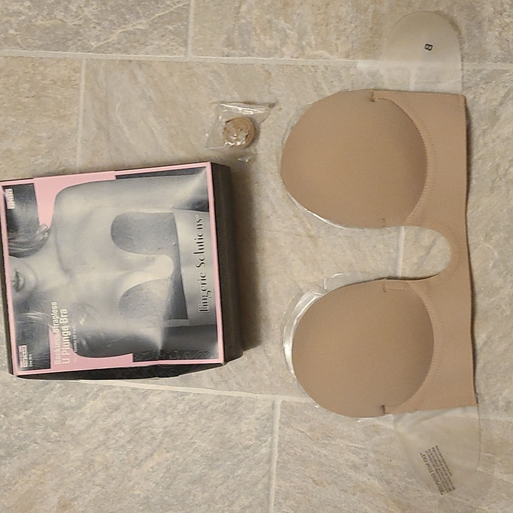 Backless strapless u plunge bra size b